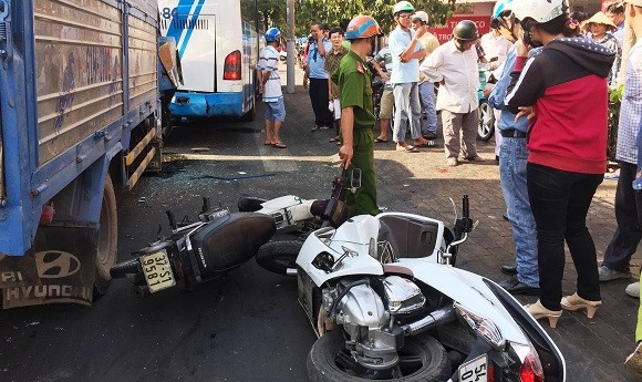 4 ngày nghỉ lễ 98 người thiệt mạng vì tai nạn giao thông