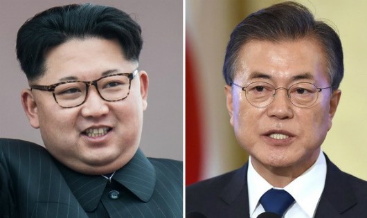 Tổng thống Hàn Quốc Moon Jae-in (phải) và nhà lãnh đạo Triều Tiên Kim Jong-un (trái). (Nguồn: AFP/TTXVN)