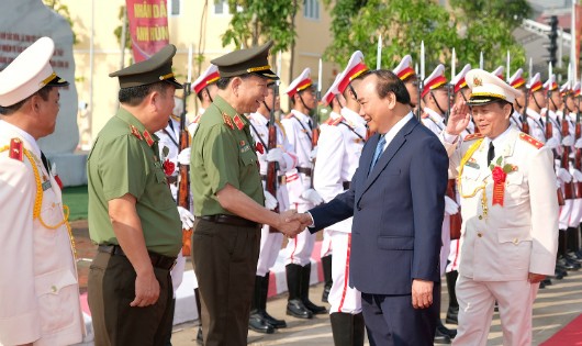 Thủ tướng: Hãy nỗ lực phấn đấu để nhân dân dành trọn tin yêu với công an