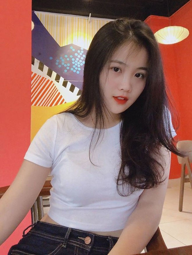 Văn Hậu U23 lập siêu phẩm, bạn gái xinh như hot girl bị săn lùng hình ảnh 4 van hau u23 lap sieu pham, ban gai xinh nhu hot girl bi san lung hinh anh 4