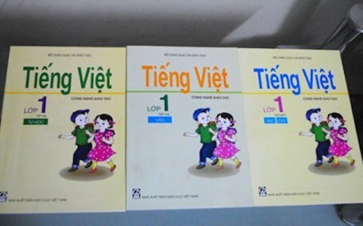 Bất ngờ nguồn gốc cách đánh vần 'lạ' của cô giáo gây 'bão mạng' ảnh 2 Sách giáo khoa Tiếng Việt lớp 1 theo Chương trình Giáo dục công nghệ. Ảnh: TL