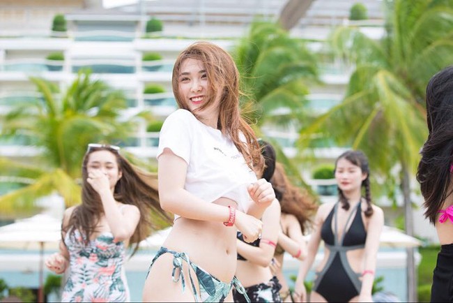 Dung nhan hấp dẫn của "bạn gái tin đồn" thủ môn Bùi Tiến Dũng hình ảnh 10 dung nhan hap dan cua "ban gai tin don" thu mon bui tien dung hinh anh 10