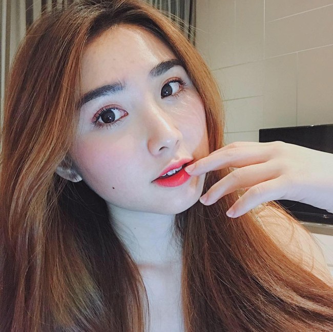 Dung nhan hấp dẫn của "bạn gái tin đồn" thủ môn Bùi Tiến Dũng hình ảnh 14 dung nhan hap dan cua "ban gai tin don" thu mon bui tien dung hinh anh 14