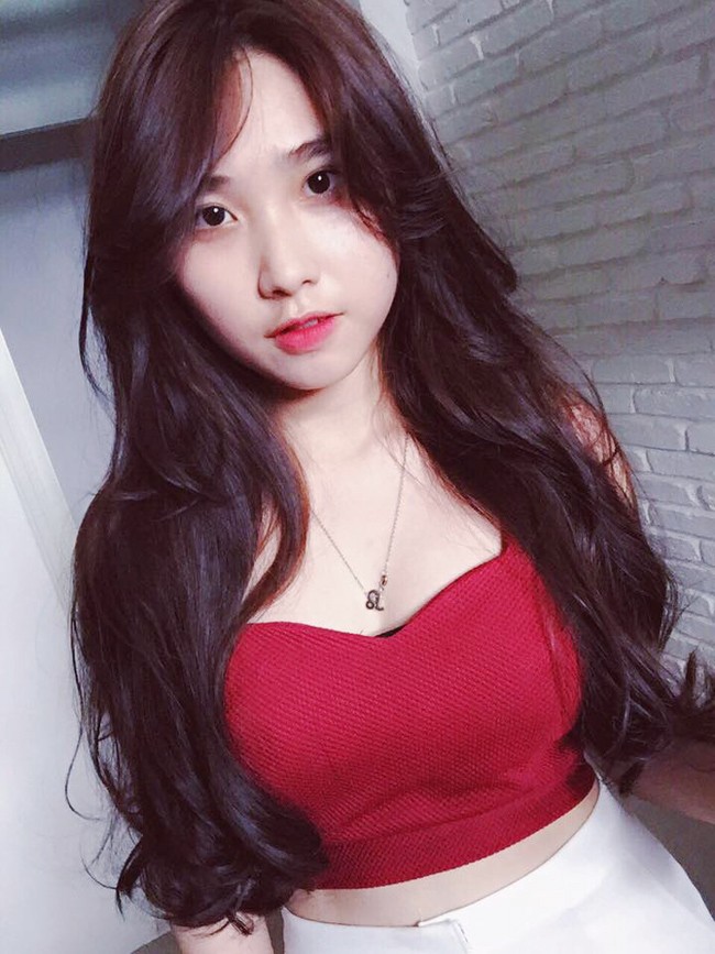 Dung nhan hấp dẫn của "bạn gái tin đồn" thủ môn Bùi Tiến Dũng hình ảnh 3 dung nhan hap dan cua "ban gai tin don" thu mon bui tien dung hinh anh 3