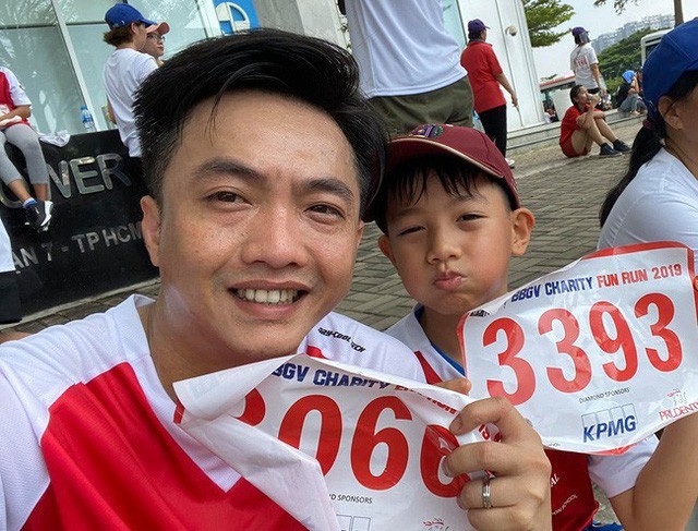 Cuộc chạm mặt công khai đầu tiên của Cường Đô La và Kim Lý khi cả hai cùng làm điều này cho bé Subeo - Ảnh 1. Cuộc chạm mặt công khai đầu tiên của Cường Đô La và Kim Lý khi cả hai cùng làm điều này cho bé Subeo - Ảnh 1.