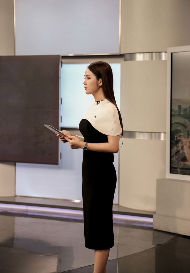BTV Thuỵ Vân tiết lộ “luật ngầm bất thành văn” khi lên sóng VTV - 8 BTV Thuỵ Vân tiết lộ “luật ngầm bất thành văn” khi lên sóng VTV - 8