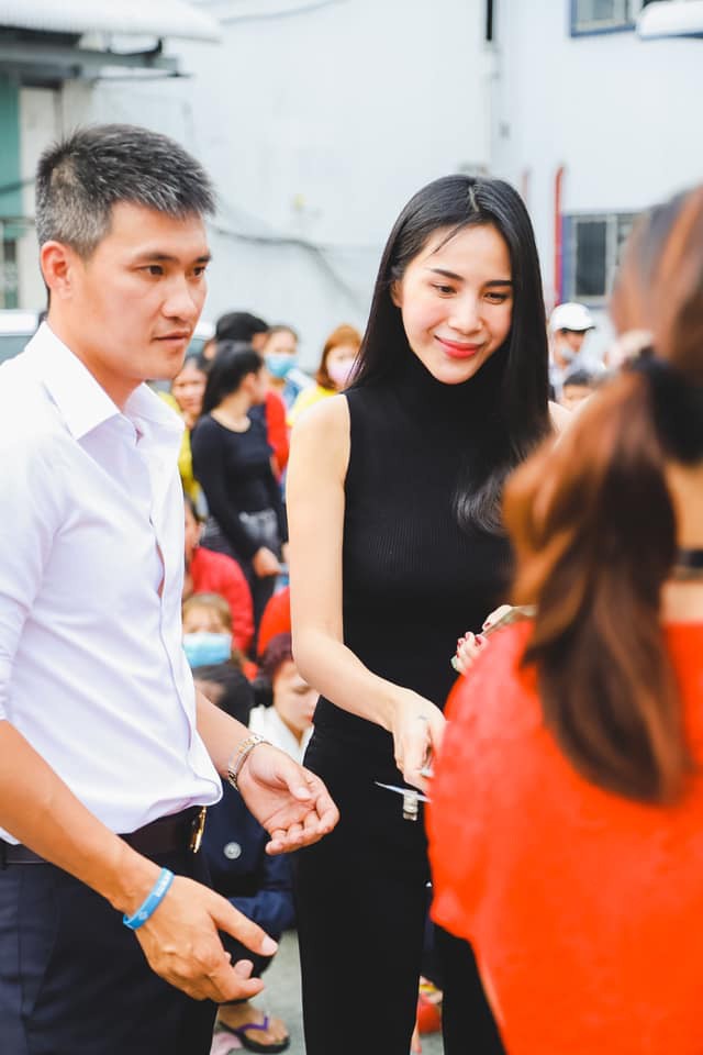 Thủy Tiên: Người ta nói tôi lừa tiền, dùng tiền để làm màu, đánh bóng tên tuổi - Ảnh 3. Thủy Tiên: Người ta nói tôi lừa tiền, dùng tiền để làm màu, đánh bóng tên tuổi - Ảnh 3.
