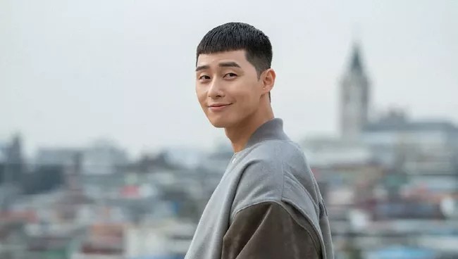 Park Seo Joon tạm biệt mái ngố trong Tầng lớp Itaewon, khoe tóc cực 'ngầu'