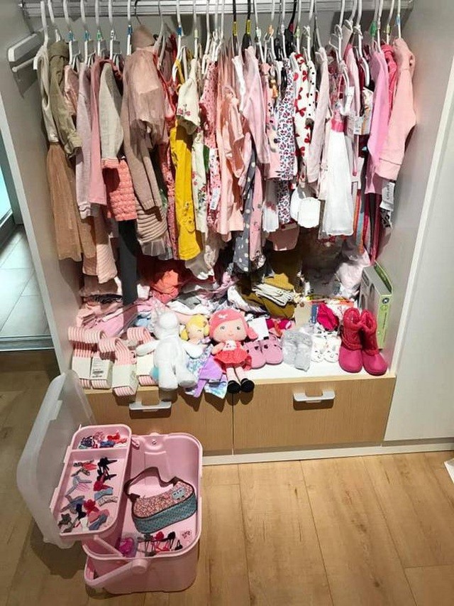 Con sao Việt vừa sinh ra đã dát đầy hàng hiệu đắt đỏ đáng ghen tị - 18 Con sao Việt vừa sinh ra đã dát đầy hàng hiệu đắt đỏ đáng ghen tị - 18