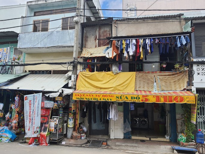 Thông tin mới nhất vụ bé trai 4 tuổi ở Tân Phú tử vong, gây xôn xao dư luận - Ảnh 1. Thông tin mới nhất vụ bé trai 4 tuổi ở Tân Phú tử vong, gây xôn xao dư luận - Ảnh 1.