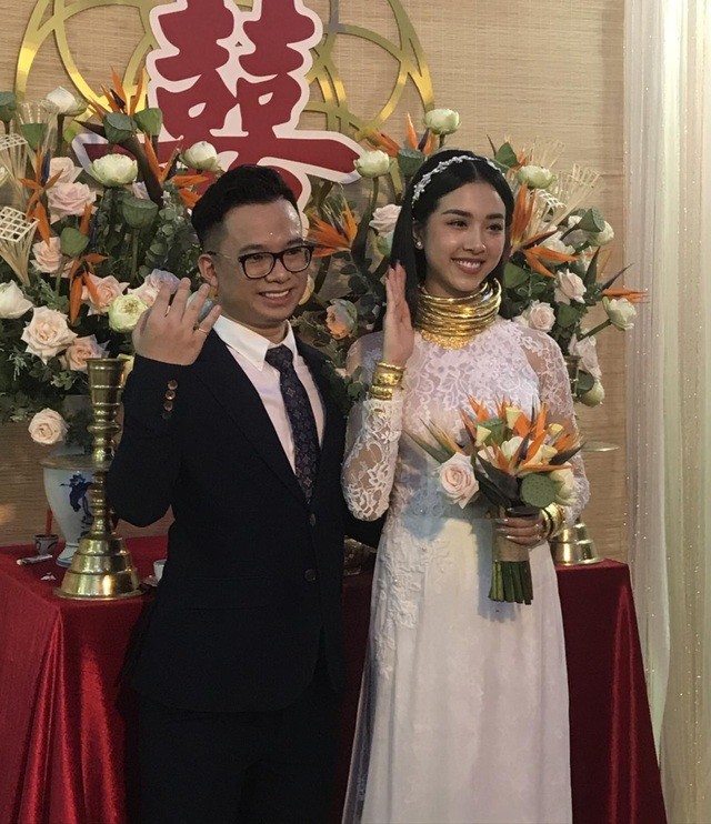 Mỹ nhân Việt đeo vàng trĩu cổ trong lễ Vu quy - 3 Mỹ nhân Việt đeo vàng trĩu cổ trong lễ Vu quy - 3