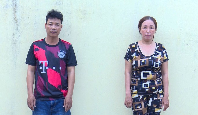 CLIP: Công an giải cứu đôi nam nữ bị đánh, cột vào gốc cây - Ảnh 2. CLIP: Công an giải cứu đôi nam nữ bị đánh, cột vào gốc cây - Ảnh 2.