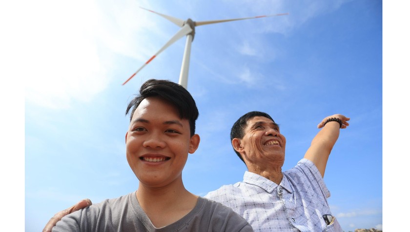Xúc động hành trình xuyên Việt của 9X cùng ‘bạn của ông nội’