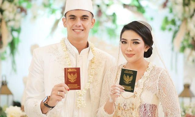 Bóng hồng nắm giữ trái tim thủ môn 'soái ca' của Indonesia