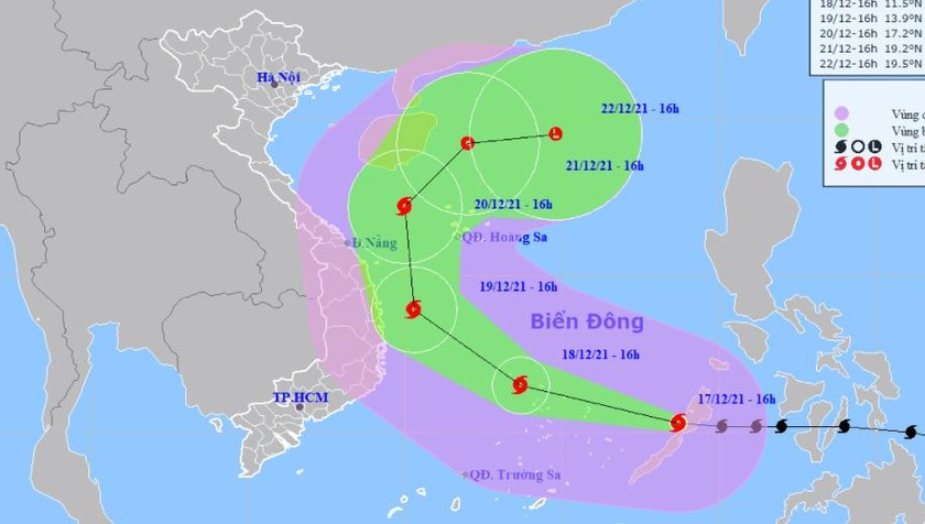 Vị trí tâm bão và đường đi của bão số 9 chiều tối nay, 17/12.