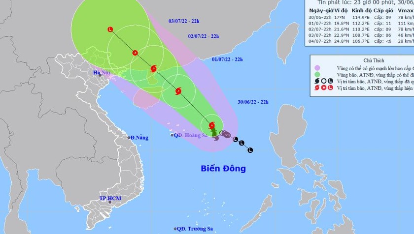 Vị trí tâm bão và đường đi bão số 1 đêm 30/6.