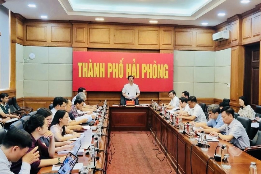 Thường trực HĐND TP Hải Phòng nghe báo cáo về các dự thảo nghị quyết do UBND TP trình kỳ họp.