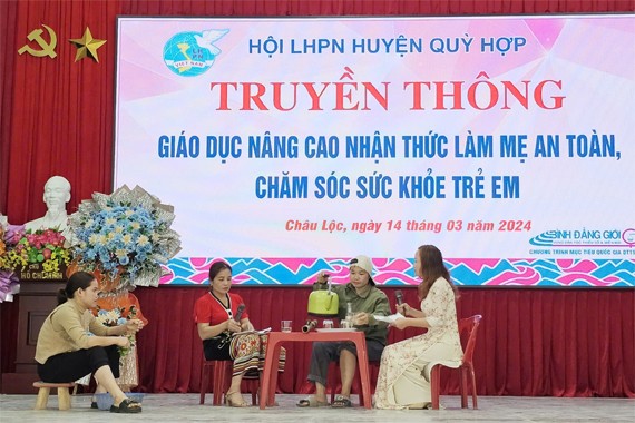 Hoạt động truyền thông giáo dục nâng cao nhận thức làm mẹ an toàn, chăm sóc sức khoẻ trẻ em nâng cao nhận thức cho chị em đồng bào DTTS. 