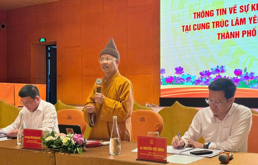 Phó Chủ tịch Hội đồng Trị sự GHPG Việt Nam, Trưởng Ban Trị sự GHPG Việt Nam tỉnh Quảng Ninh - Thượng tọa Thích Thanh Quyết phát biểu tại họp báo.