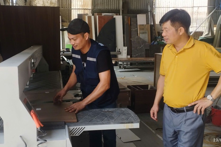 Đề án “Hỗ trợ kinh phí đầu tư máy móc thiết bị tiên tiến trong sản xuất mộc” đã đem đến nhiều giá trị cho các hộ kinh doanh.