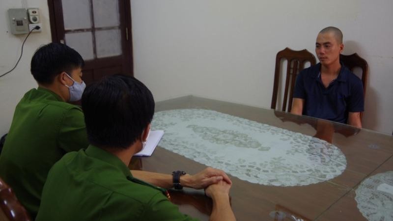 Đặng Thế Vinh tại cơ quan Công an.
