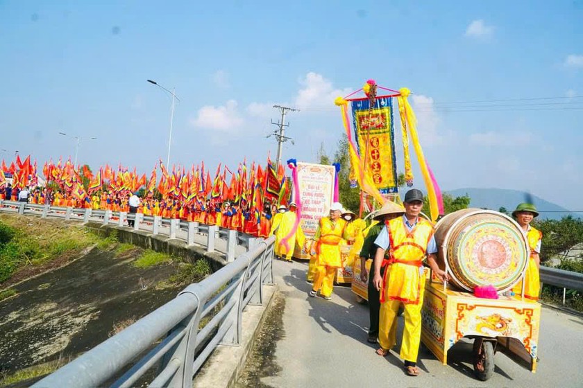 Lễ hội đền Cả - Dinh đô Quan Hoàng Mười năm 2024: Quảng bá những giá trị văn hoá, lịch sử truyền thống