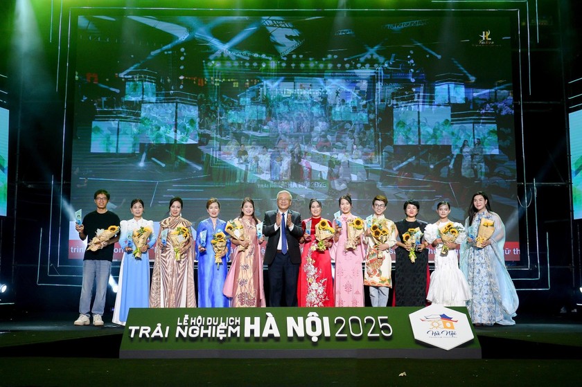 Fashion show 'Di Sản Hà Nội' – Hành trình di sản được kể bằng ngôn ngữ áo dài