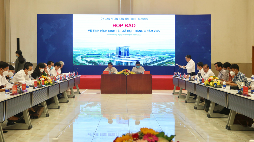 Toàn cảnh buổi họp báo