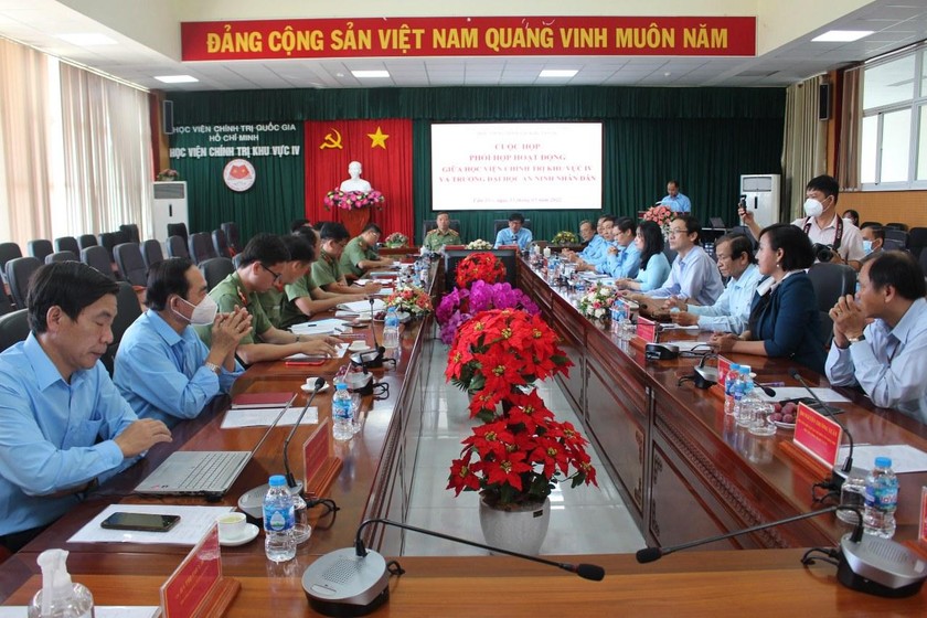 Toàn cảnh Hội nghị triển khai nội dung phối hợp giữa Trường Đại học An ninh nhân dân và Học viện Chính trị khu vực IV