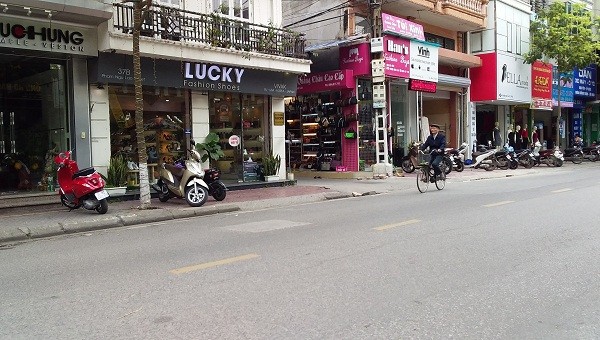 Nhãn hiệu Lucky trước khi thay đổi (Ảnh chụp tháng 4/2019)