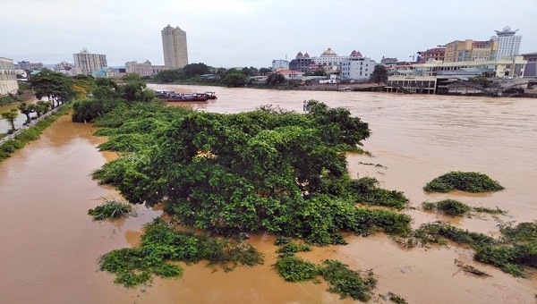 Lũ trên sông Ka Long