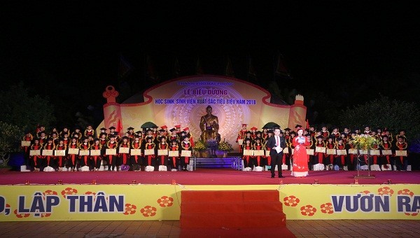 Lễ biểu dương học sinh, sinh viên tiêu biểu năm 2018