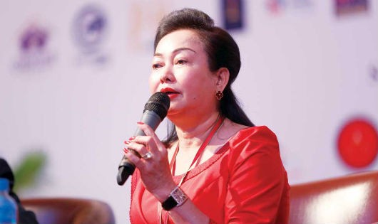 Nữ tỷ phú Lim Chhiv Ho 