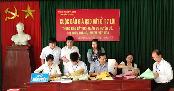 Phải đấu thầu công khai việc giao đất (Ảnh minh họa)