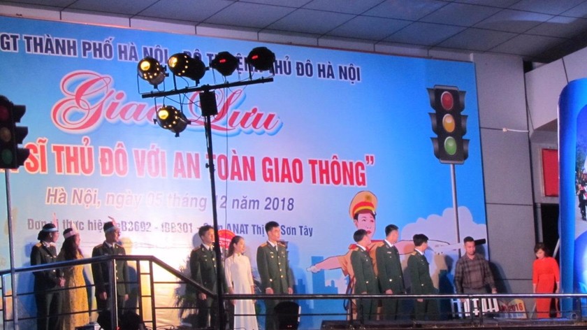 Ba đội thi tài “Chiến sĩ Thủ đô với an toàn giao thông”