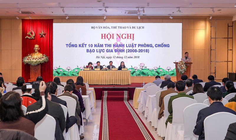 Hội nghị tổng kết 10 năm thi hành luật PCBLGĐ