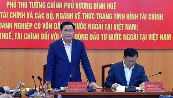 Phó Thủ tướng Vương Đình Huệ phát biểu tại cuộc họp