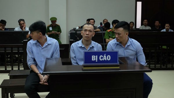 Các bị cáo tại tòa.