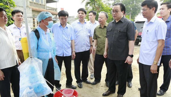 Đoàn công tác kiểm tra tại chốt kiểm dịch phòng chống dịch tả lợn châu Phi Quốc Oai