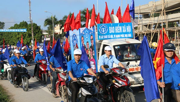 Cán bộ tuyên truyền - cánh tay nối dài đưa chính sách BHXH, BHYT đến với người dân