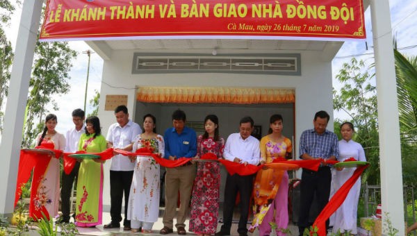 Lễ trao nhà cho gia đình Anh hùng Liệt sỹ, Nhà báo Nguyễn Mai