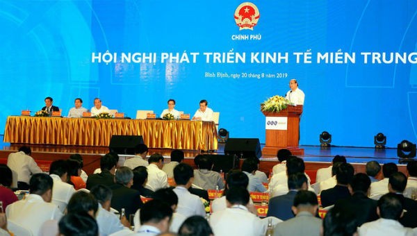 Hội nghị phát triển kinh tế miền Trung diễn ra tại Bình Định ngày 20/8.