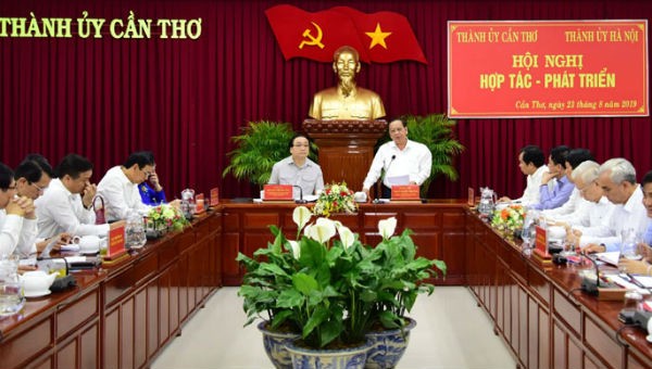 Quang cảnh hội nghị