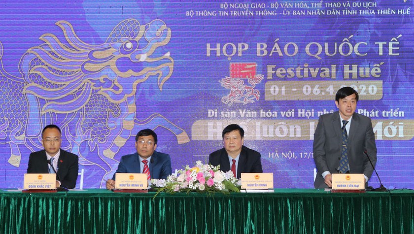 Đại diện ban tổ chức công bố tổ chức Festival Huế 2020.