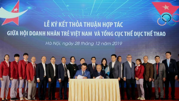 Quang cảnh lễ ký kết