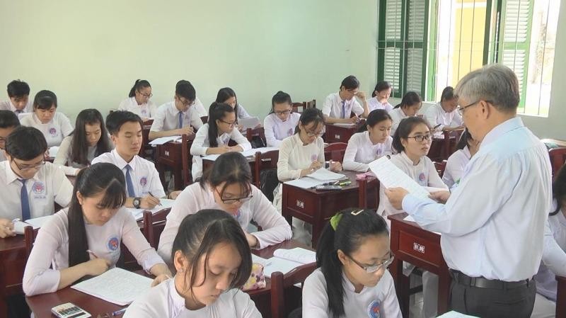 Mùa thi là nơi bùng phát những áp lực, ức chế vốn đã được hình thành từ trước đó. (Ảnh minh họa)