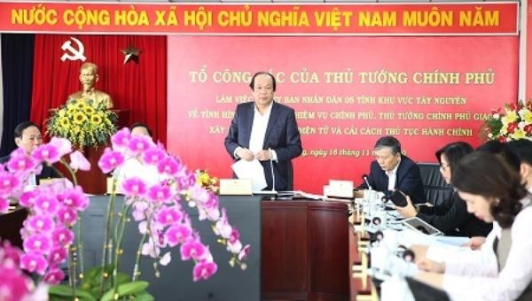 Bộ trưởng, Chủ nhiệm VPCP Mai Tiến Dũng, Tổ trưởng Tổ công tác của Thủ tướng làm việc với UBND 5 tỉnh khu vực Tây Nguyên.