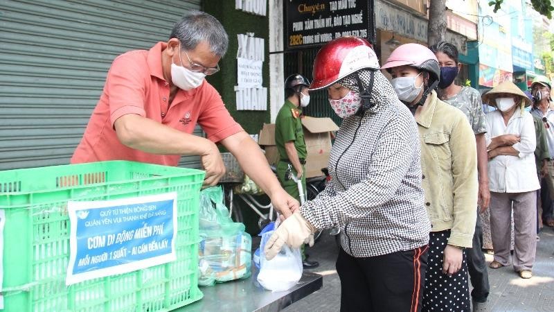 Nhiều hoạt động hỗ trợ kịp thời đã giúp người dân vượt qua khó khăn do dịch bệnh Covid-19. (Ảnh minh họa)