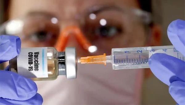 Vắc xin Covid-19 chênh vênh lo lắng và hy vọng.