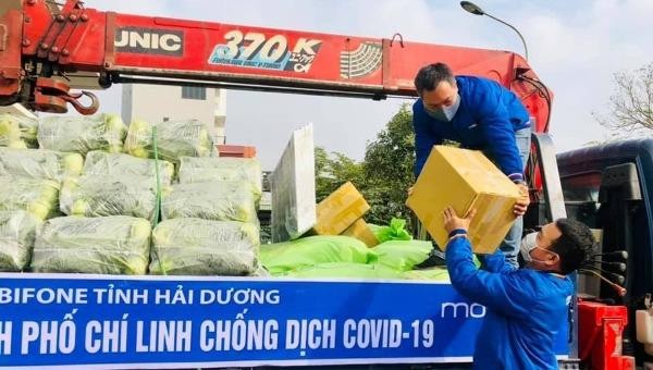 Những chuyến hàng hỗ trợ  người dân chống dịch.